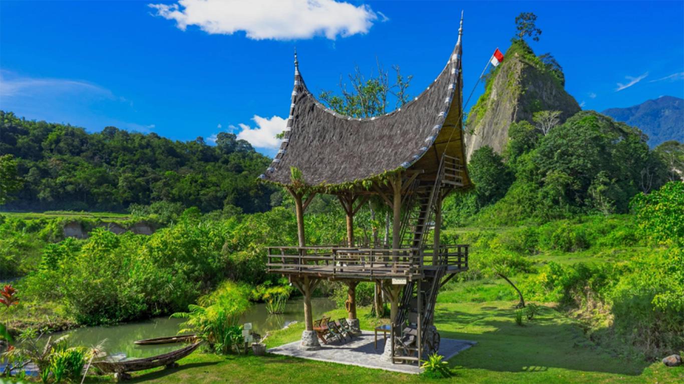 3D/2N Tour Package Batusangkar – Bukittinggi